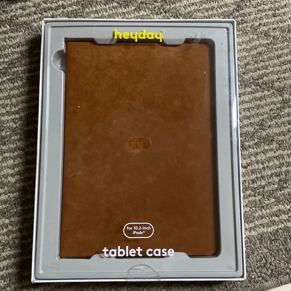 Hey day apple iPad 10.2 inch brown leather case. Never been opened